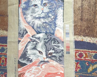 3 adorable Kittens with feathers,, French Vintage Needlepoint #70C