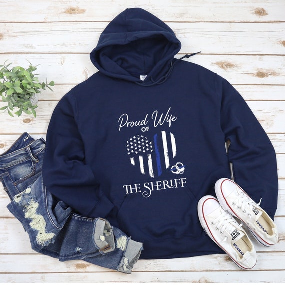 Thin hooded shirt hotsell