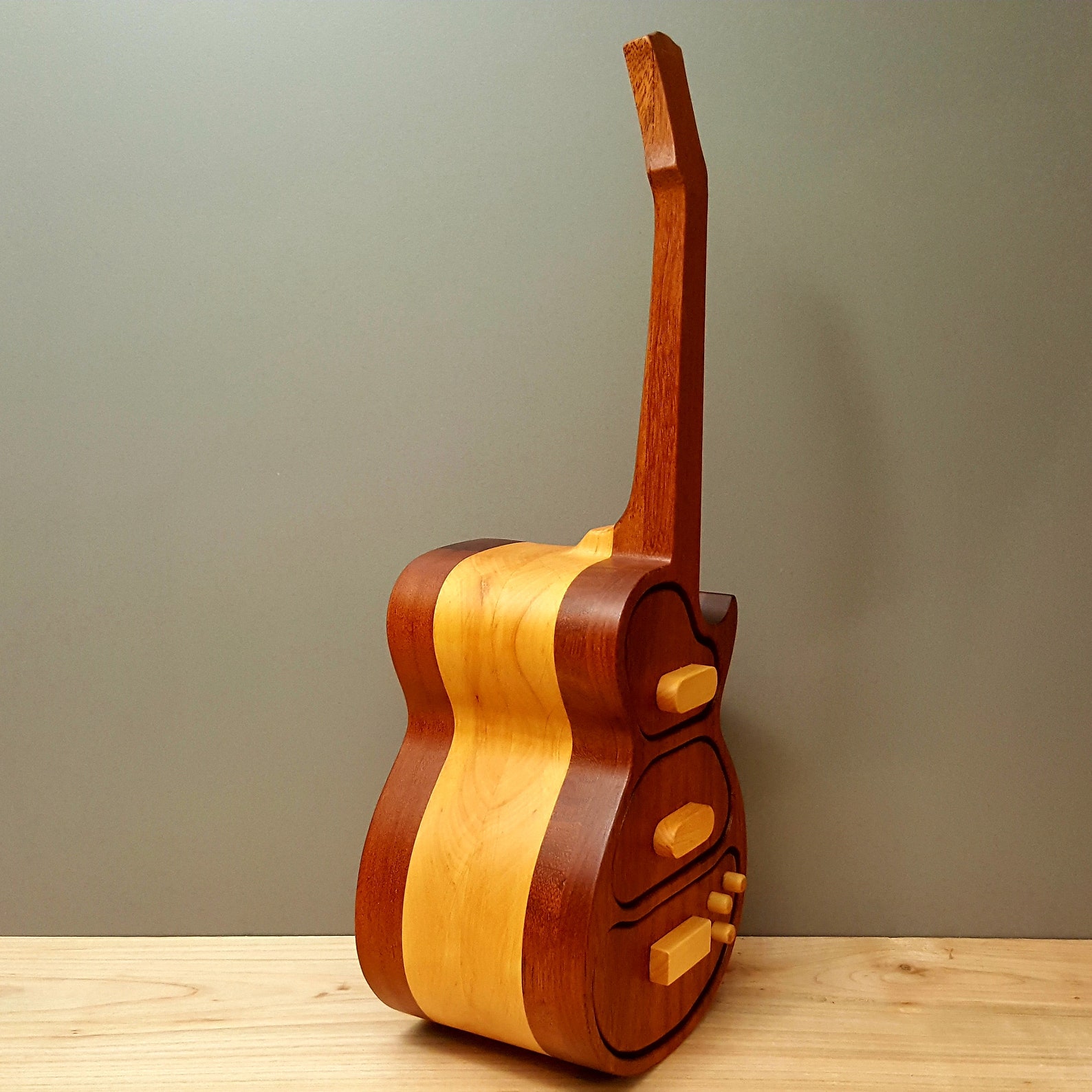 Cool bandsaw box Guitare pour les bijoux et toutes sortes de Etsy