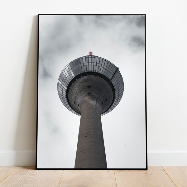 Kunstdruck - Rheinturm Düsseldorf | Fotografie | Fine Art Print - als Poster, Leinwand, Acrylglas oder Aludibond - verschiedene Größen