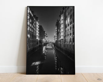 Kunstdruck - Speicherstadt Hamburg | Fotografie | Fine Art Print - als Poster, Leinwand, Acrylglas oder Aludibond - verschiedene Größen