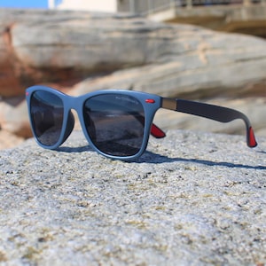 Men&#39;s Women&#39;s Sunglasses Polarizet Lenses Grate for Holiday Festival Driving Beach Party Accessory or Just Looking Cool