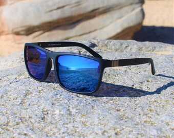 Men's Women's Sunglasses Polarizet Lenses Grate for Holiday Festival Driving Beach Party Accessory or Just Looking Cool