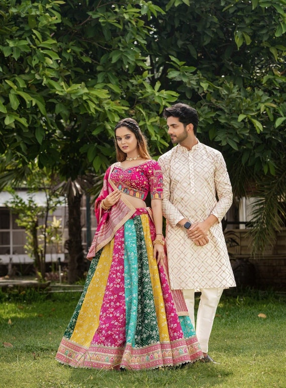 Lehenga choli hotsell couple