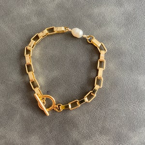The Cyndi Bracelet, Pearl Accent Bracelet, Chunky Chain Bracelet, Gold Plated Bracelet, Toggle Clasp Bracelet