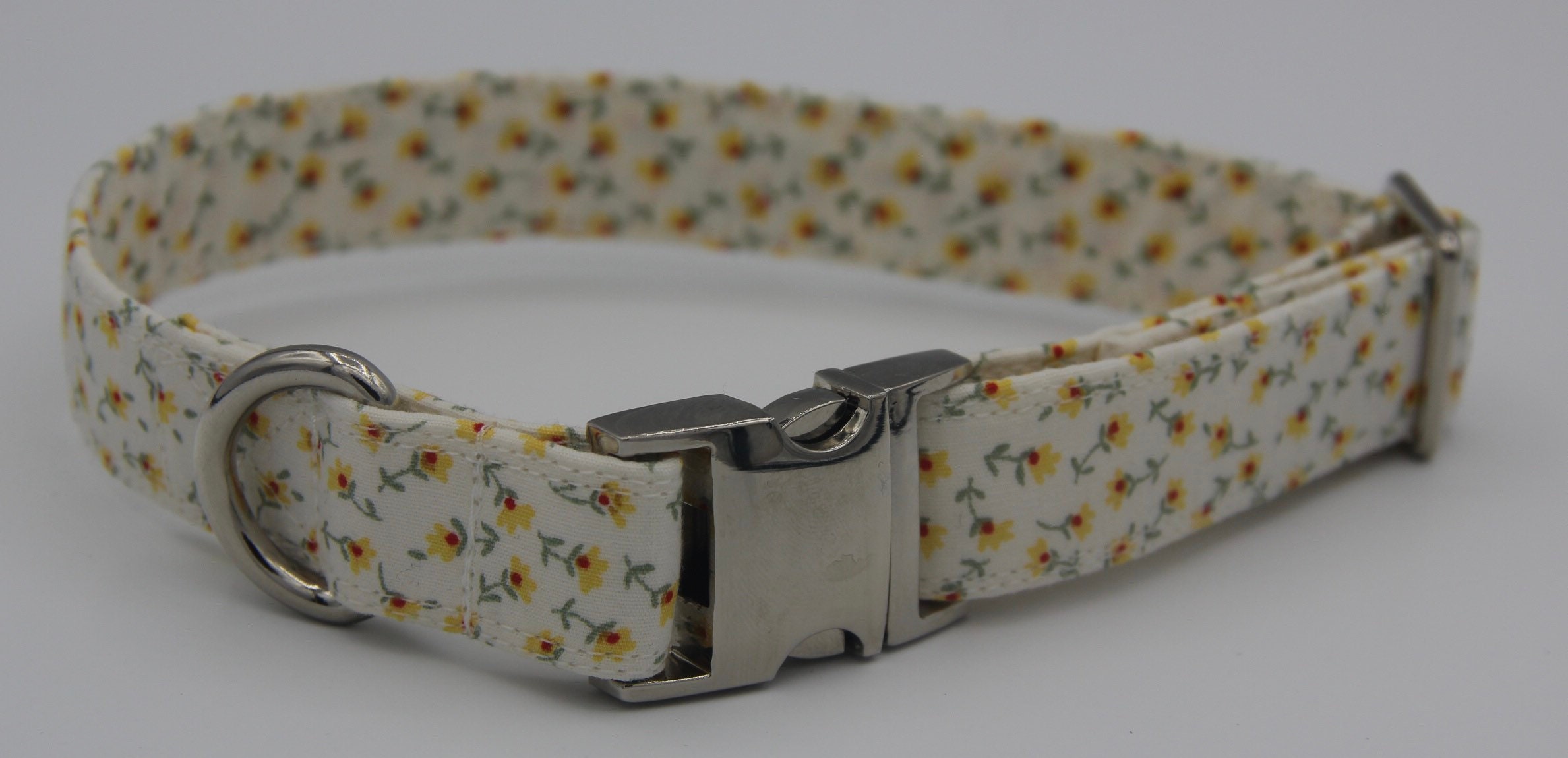 yellow daisy dog collar