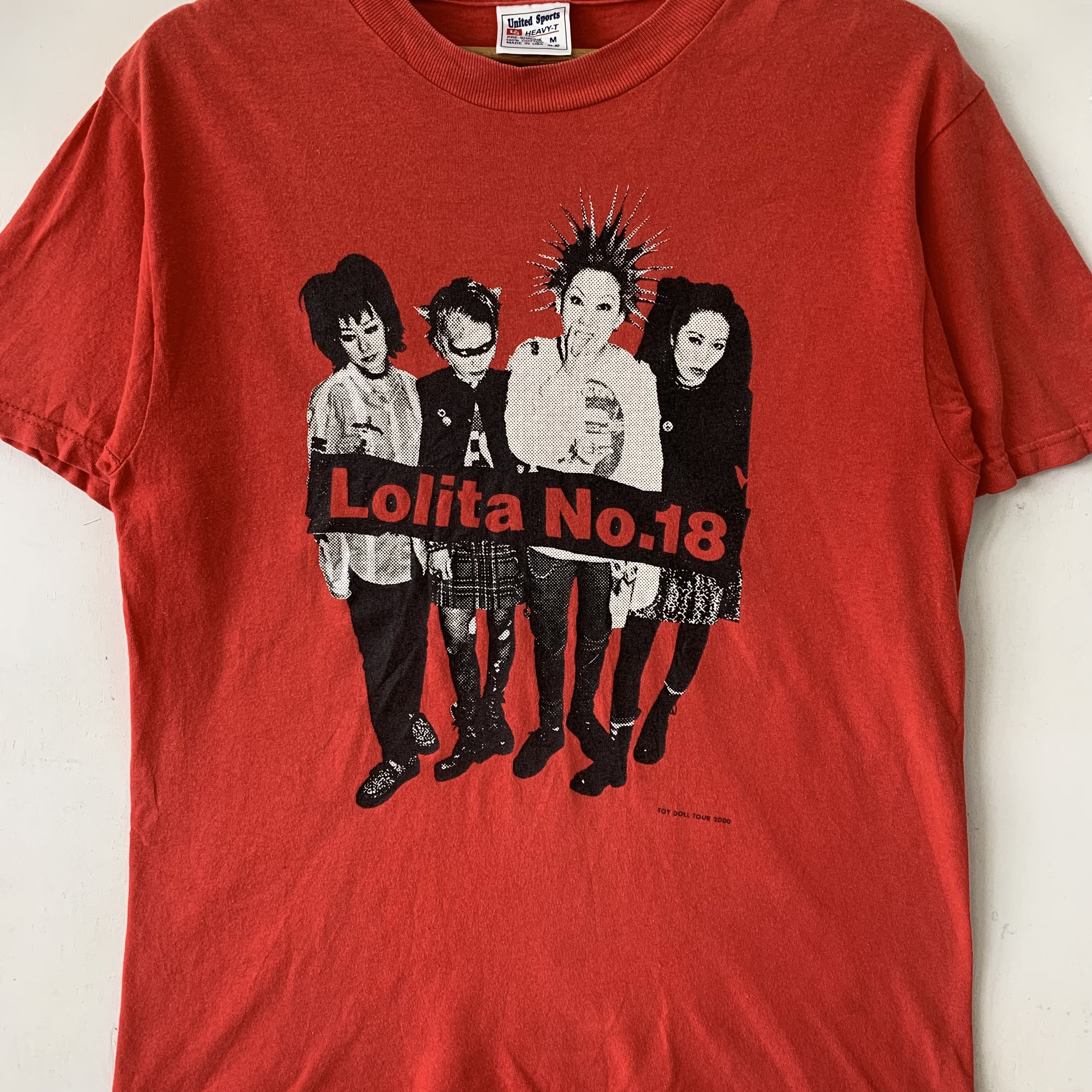 ユナイテッドスポーツ ロリータ18号 TOY DOLL TOUR 2000 T il_fullxfull.3385040378_bca3.jpg