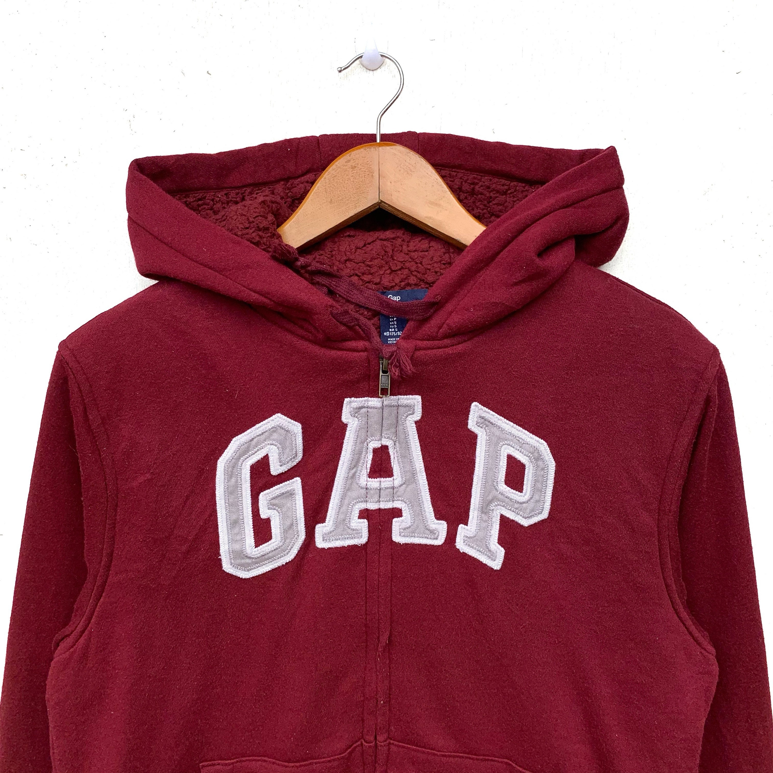 Gap outlet maroon sweatshirt