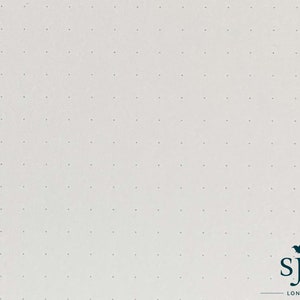 Puede incluir: Una hoja de papel blanca con un patr&oacute;n de puntos. El papel tiene un logotipo en la esquina inferior derecha que dice "sje LONDON".