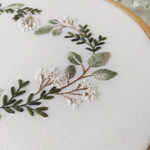 Tutoriel vidéo pdf sur le motif de broderie coeur vert, motif floral, motif de broderie botanique, téléchargement numérique, fête des mères, Saint-Valentin image 4