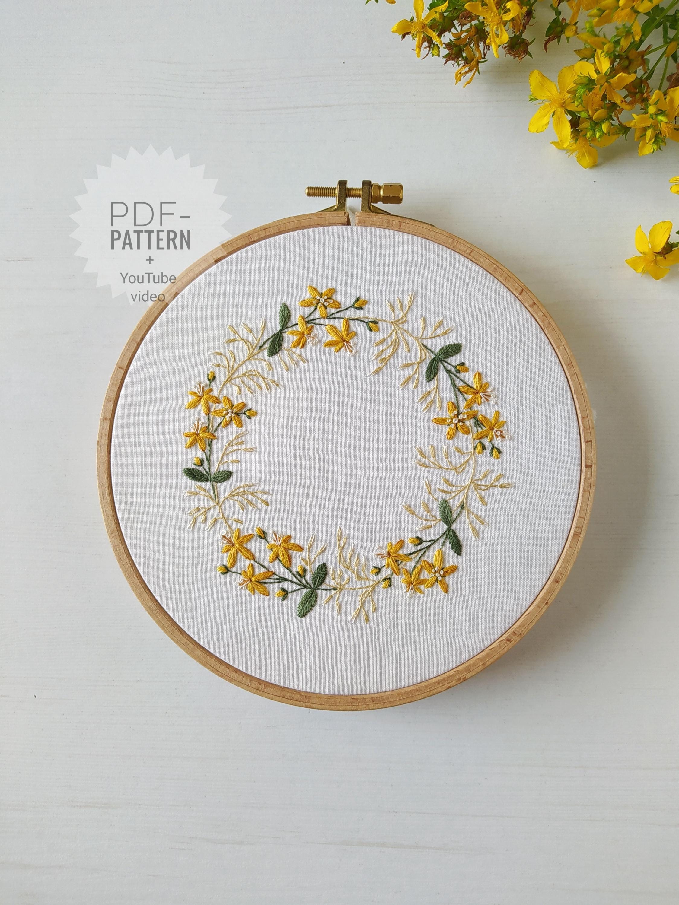 セントジョンズワートの花輪刺繍パターン：夏の花柄デザイン（PDF +