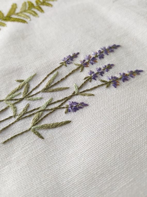 ラベンダーの手刺繍パターン：初心者向け野花デザイン（PDF