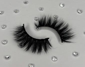 The “Dark Intentions” Lashes w/ Lash Tools