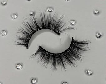 The “Wicked Whisper” Lashes w/ Lash Tools