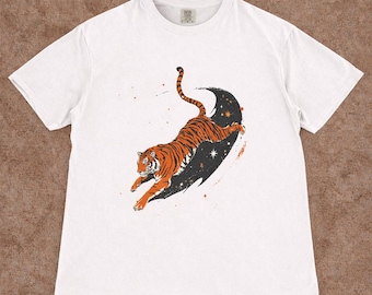 Hemelse Tijger T-shirt | Retro Cosmic Animal T-shirt met print, uniseks
