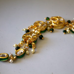 Gold Kundan & Pearl Headband / Indian Bridal Matha Patti, Sheesh Phool Indian Headpiece