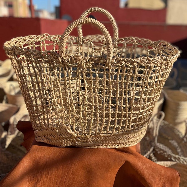 Artisanal Palm Basket, Elevate Your Style with Handcrafted Charm,Exquisite Handwoven Palm Basket, Embrace Natural Elegance