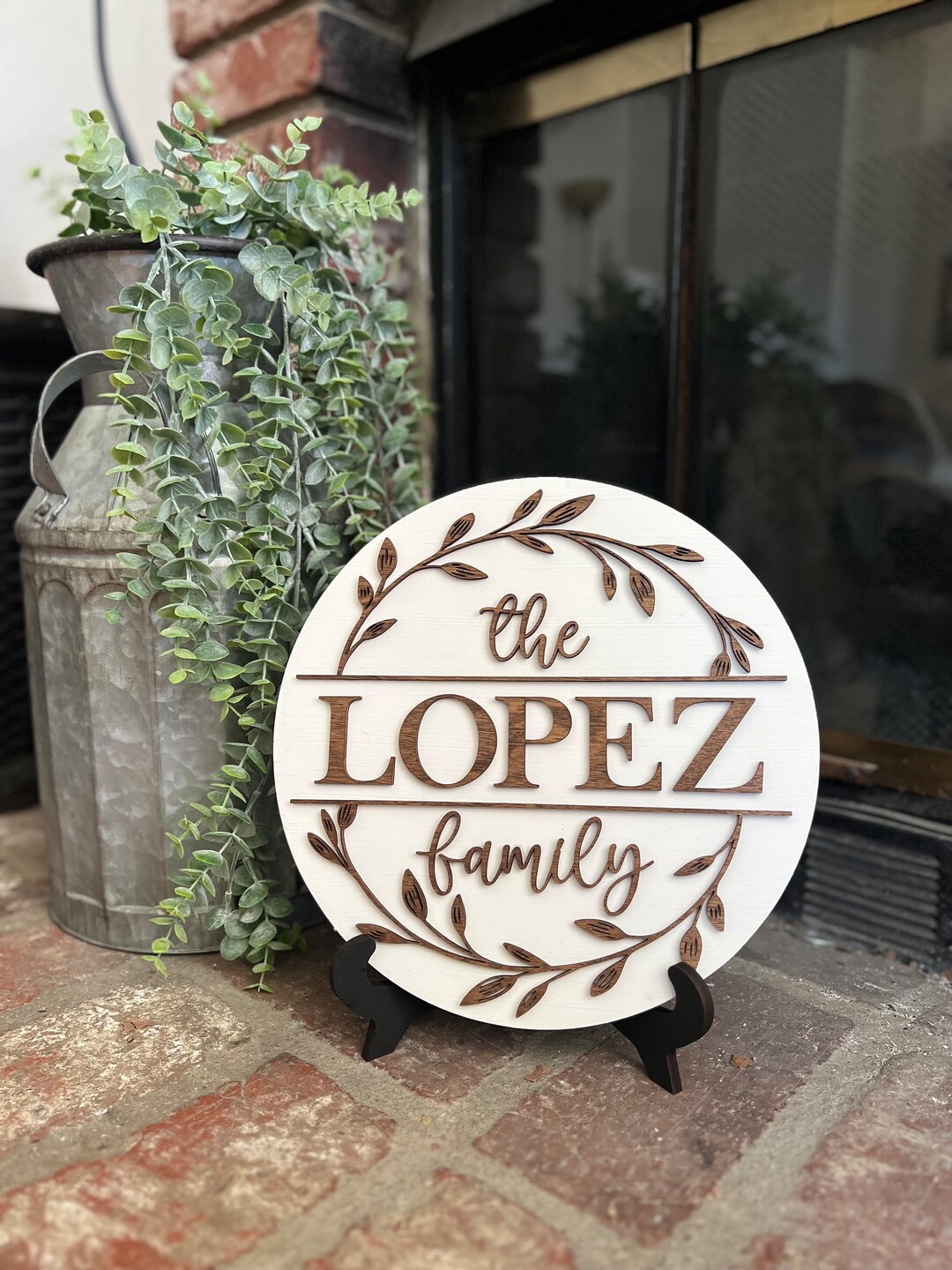 Rustic Family Name Sign – Personalized Wood Circle Home Decor ...