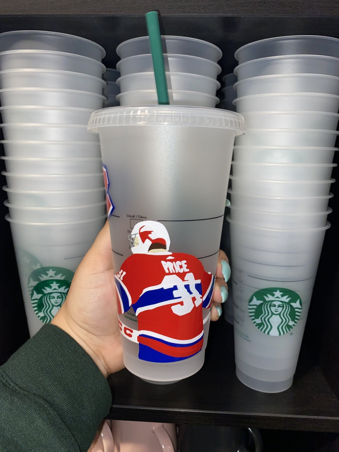 Voici un aperçu des tasses des Fêtes de Starbucks - Starbucks Canada French