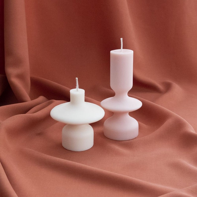 unique gift for her, vase shaped sculptural candle, minimalist table decoration, birthday gift idea image 3