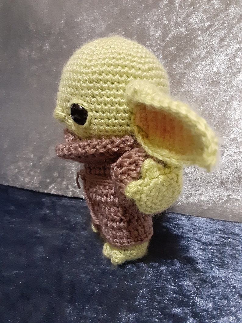 Crochet Baby Yoda: Star Wars Inspired Plush Toy image 2