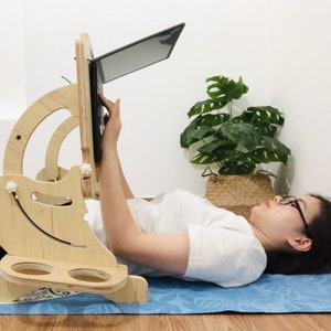 Laptop Desk Designed For Lying Down Sitting Posture, Helping To Relax The Neck & Back, Various Positions: Sitting Lying On Bed, Sofa, Floor