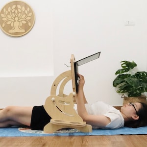 Laptop Desk Designed for Lying Down Sitting Posture, Helping to Relax ...