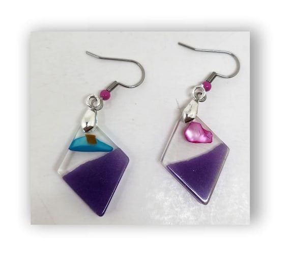 Handmade resin artistic earrings.