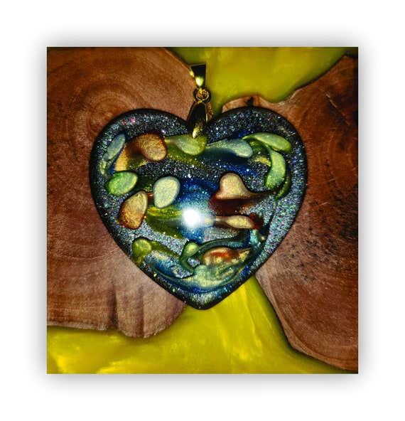 Heart pendant, heart necklace, resin heart pendant necklace, epoxy heart pendant