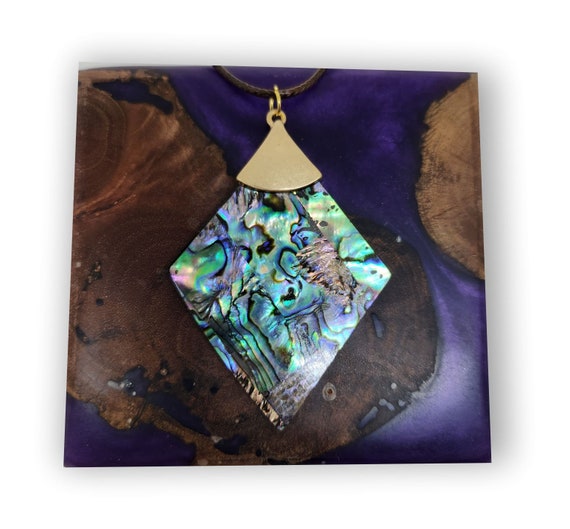 Handmade natural stone artistic necklace.