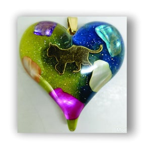 Heart pendant, heart necklace, resin heart pendant necklace, epoxy heart pendant