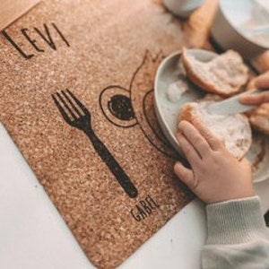 Platzset Tischset f. Kinder Kork Montessori Tiermotiv abwaschbar rutschfest Essen lernen Junge Mädchen Essensunterlage pers. Bild 4