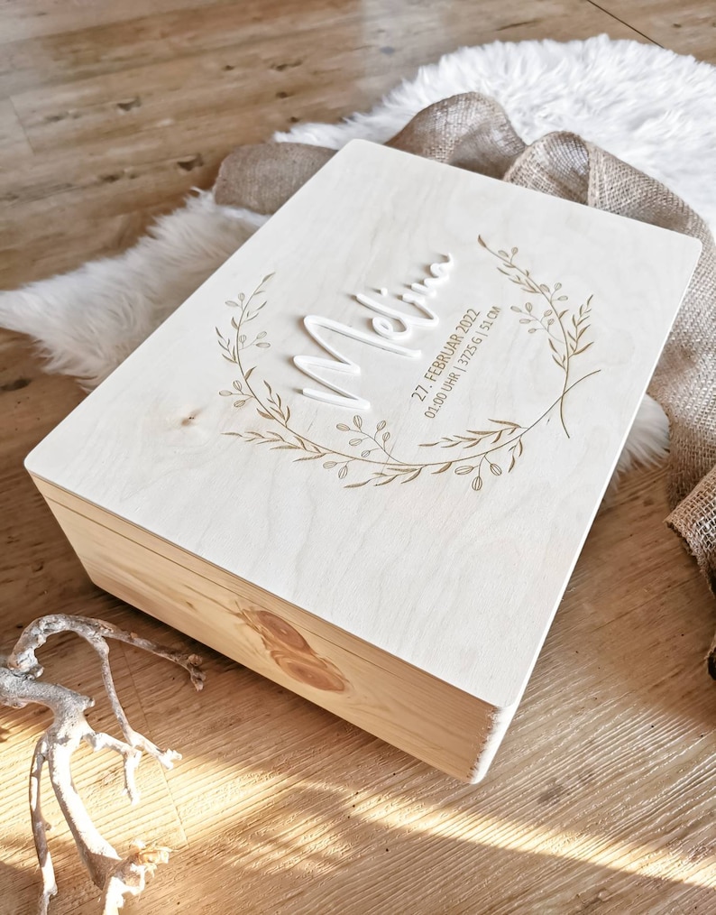 XL Erinnerungsbox personalisiert Erinnerungskiste Holzkiste Holzbox Geschenkidee Geburt Taufe Sternenkind versch. Motive Bild 4