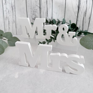 Raysin lettering Mr and Mrs white