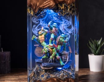 Handmade Ninja Turtles Resin Lamp, TMNT Diorama Night Light, Epoxy Resin Art Wood, Custom Geek Gift for Boyfriend, Game Room Decor