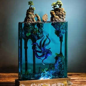 Lamp scuba diver ocean, Octopus lamp resin epoxy wood, custom resin epoxy lamp, blue ocean lamp, handmade gift, birthday gift for friends