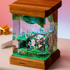 Handmade Fantasy Resin Lamp with Mini Forest Creatures – Cute Animal Night Light for Desk, Shelf or Bedroom Decor – Unique Christmas Gifts