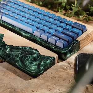 Poggiapolsi artigianale GREEN LAVA, custodia per tastiera meccanica in legno, custodia per tastiera personalizzata, copertura per tastiera in legno