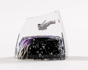 Astronaut Resin Artisan Keycap, Galaxy Spacebar Keycaps, Interstellar Cutsom Keycaps, Cherry MX Keycaps Mechanical Keyboard