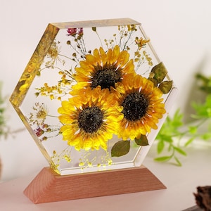 SUNFLOWERS Resin Lamp, Custom Flower Night Light, Rose Epoxy Resin Lamp, Unique Gifts For Her, Flower Table Lamp, Aesthetic Decoration Lamp