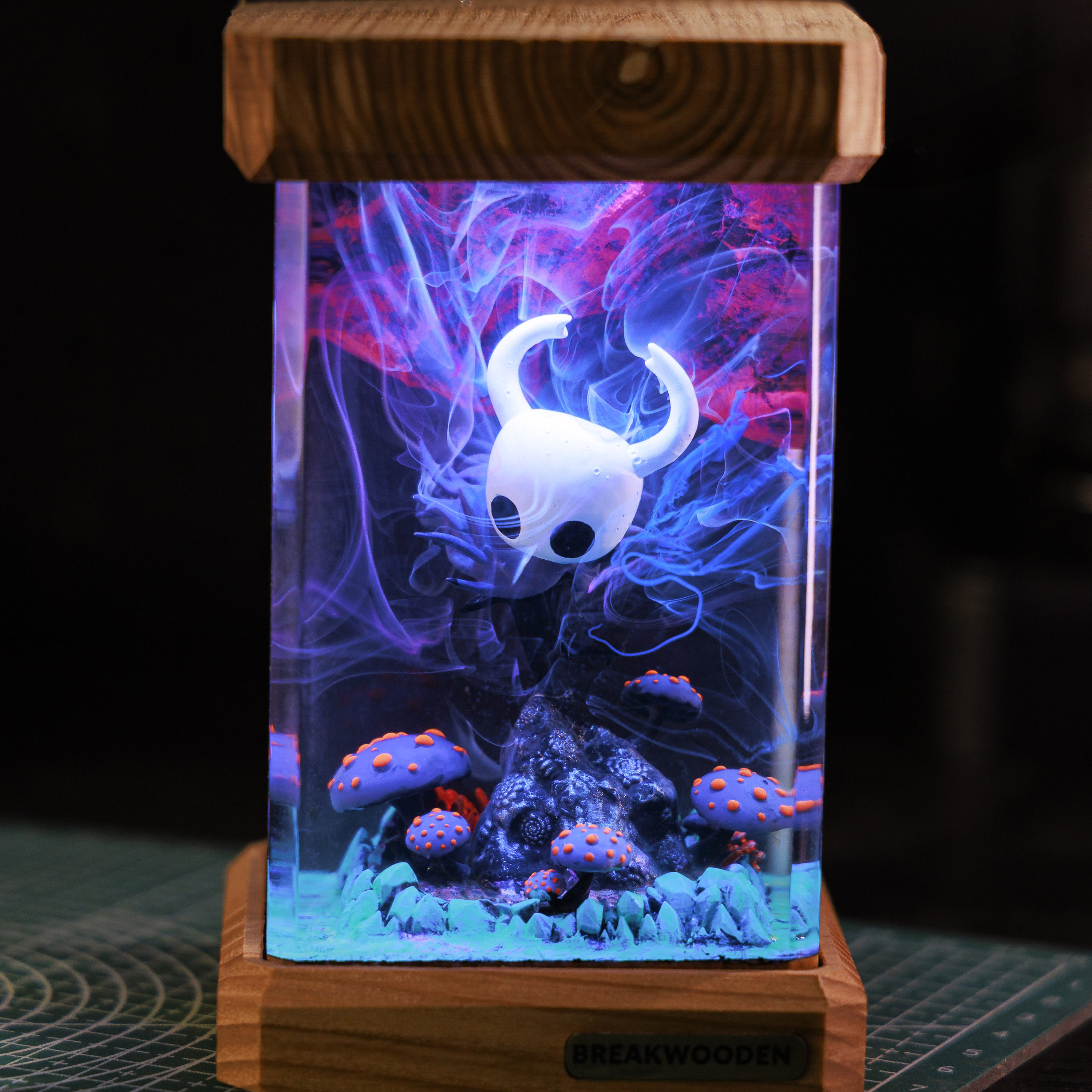 Hol.low Kni.ght Resin Lamp, Holl.ow K.night Epoxy Lamp, Custom