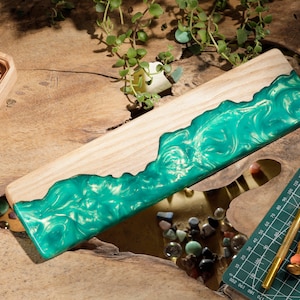 Turquoise Artisan Wrist Rest, Resin Keyboard Wrist Rest, Custom Wooden Resin Wrist Rest, Custom Keyboard Wrist Rest, Handmade Gift