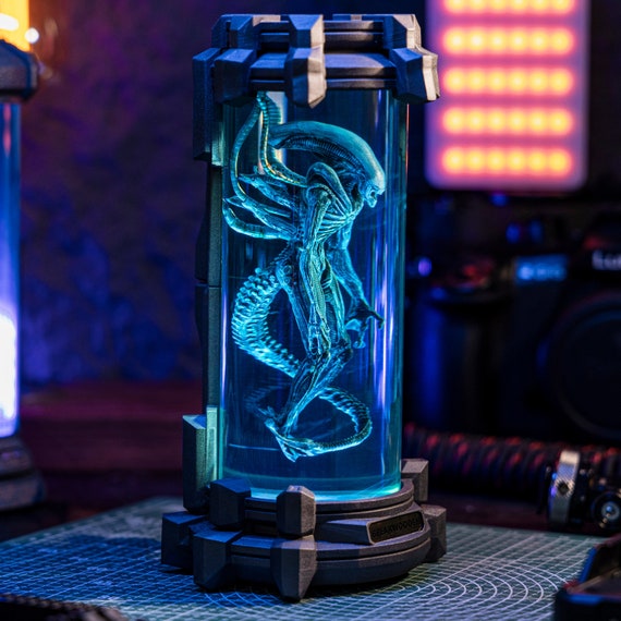 Custom Alien Creature Resin Lamp Wood, Alien Epoxy Lamp, Sci-fi