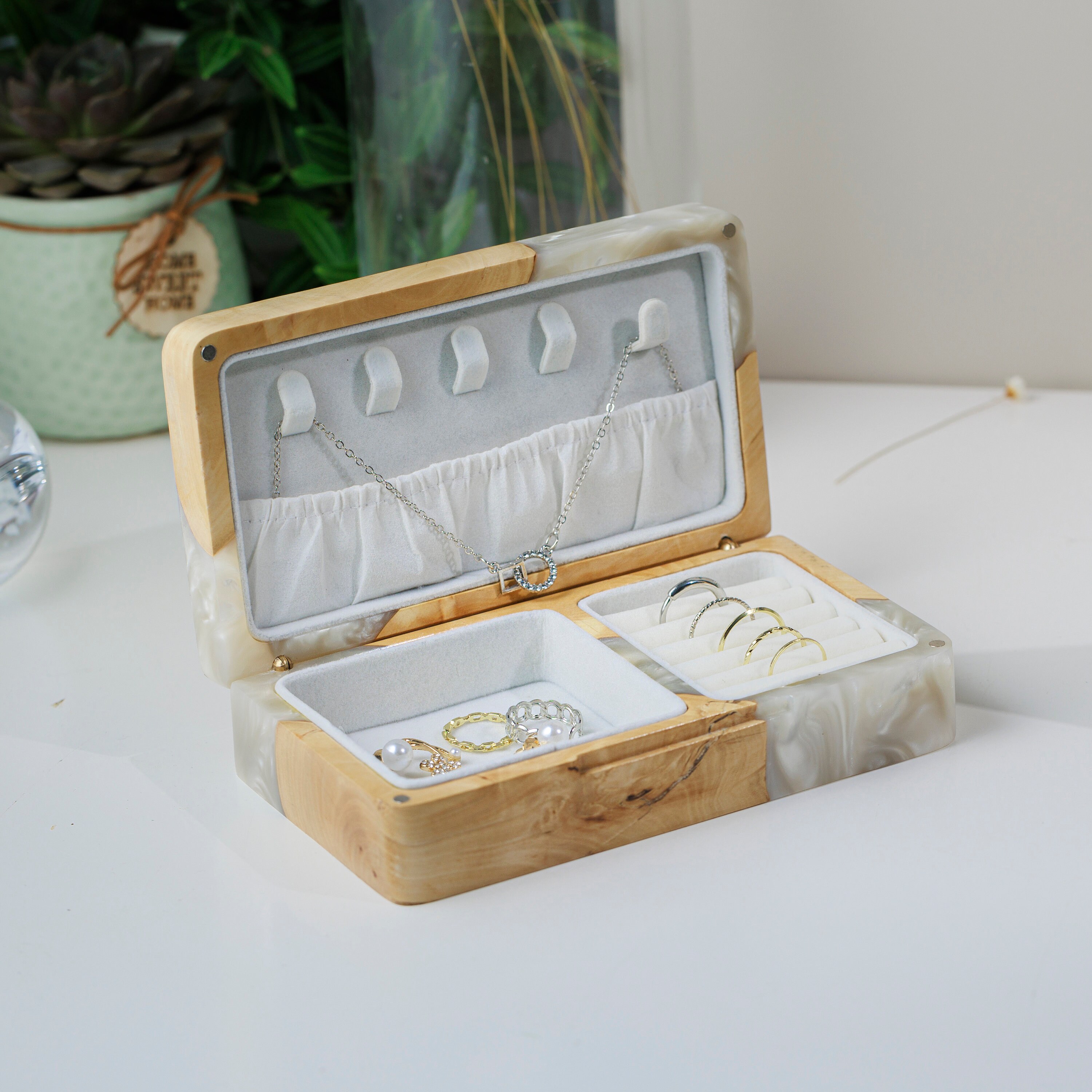 ELEGANT JEWELRY BOX for Women, Custom Engraved Jewelry Box, Bridesmaid ...