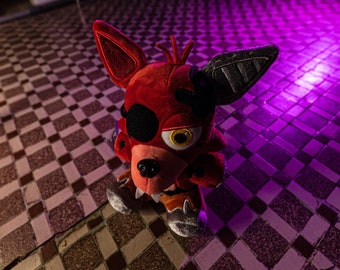 Withered Foxy in Horror Video Game Customs Nightmare Toys 