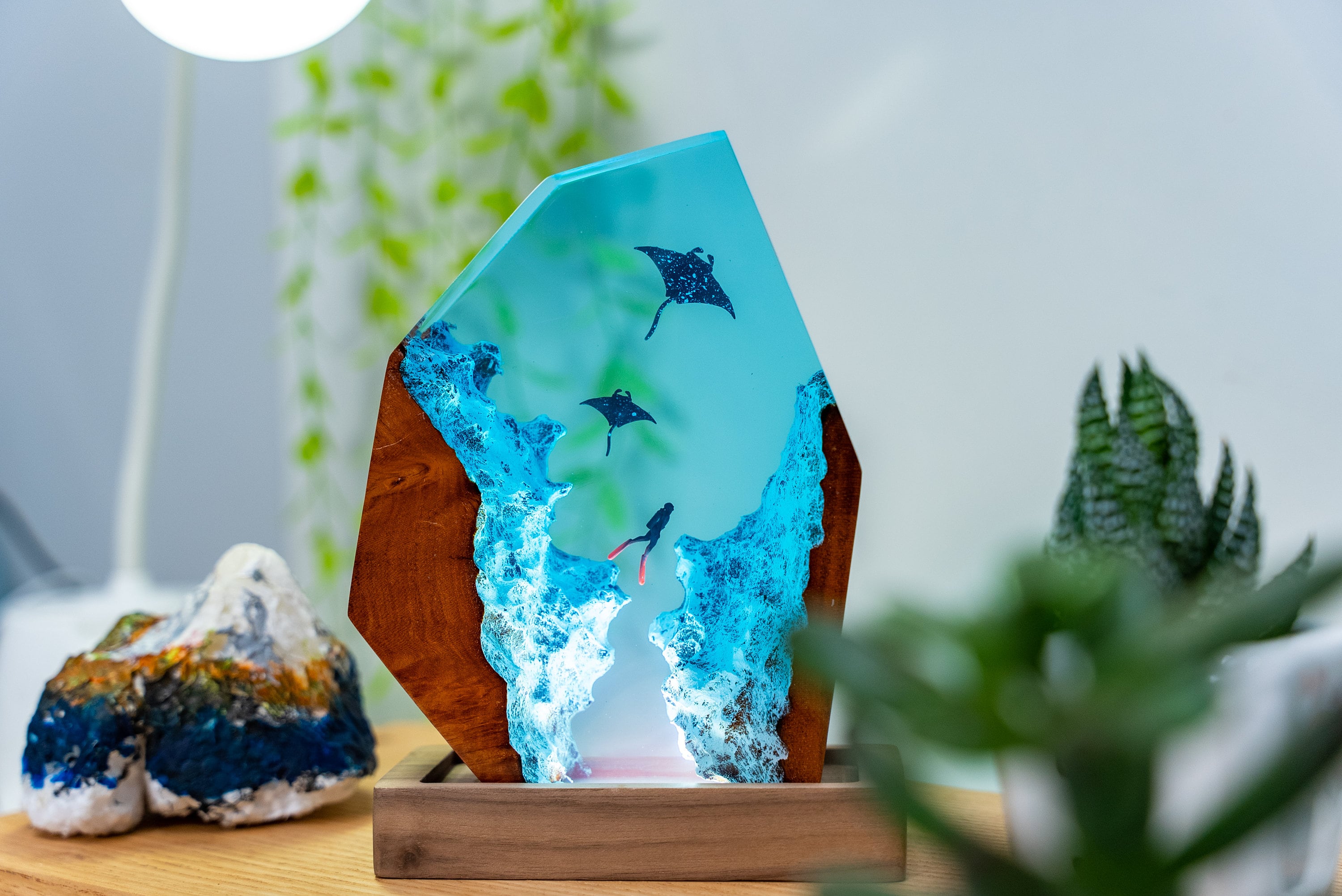 Handgemaakt Ocean Whale Diver-nachtlampje, Houten Lamp Art