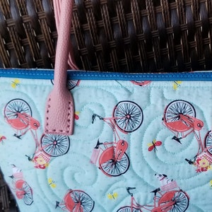 Quilted Bicycling Handbag, Biking with Dogs Totebag image 9