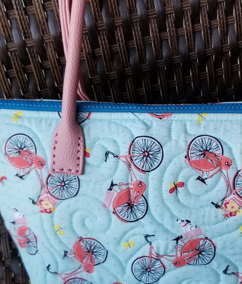 Quilted Bicycling Handbag, Biking with Dogs Totebag image 9