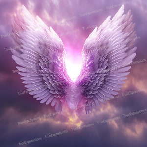 Puede incluir: Un par de alas de ángel grandes y plumosas con un suave tono púrpura. Las alas están extendidas, con las puntas llegando a una luz blanca brillante en el centro de la imagen. El fondo es un cielo suave rosa y morado con nubes.