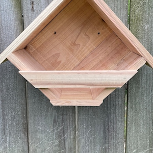 Cedar Robin/Dove nesting box/house